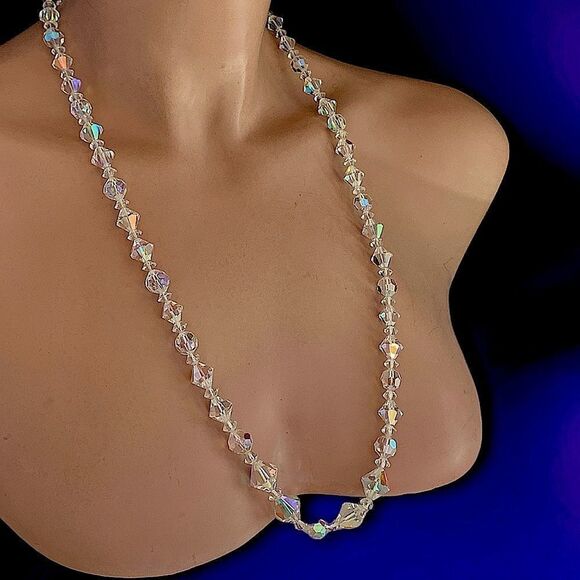 Vintage fantastic sparkling ab faceted graduated crystal necklace 26” - Picture 3 of 6